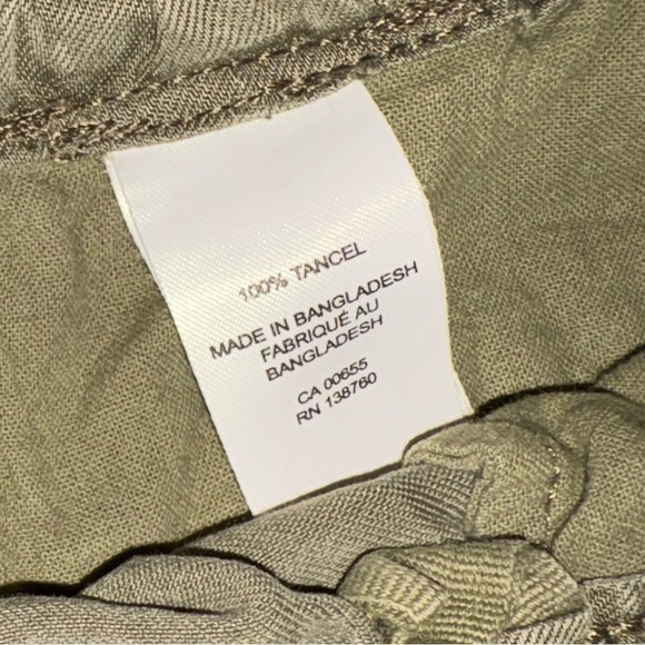 R & W Olive Women's Cargo Shorts with Belt - Picture 3 of 4